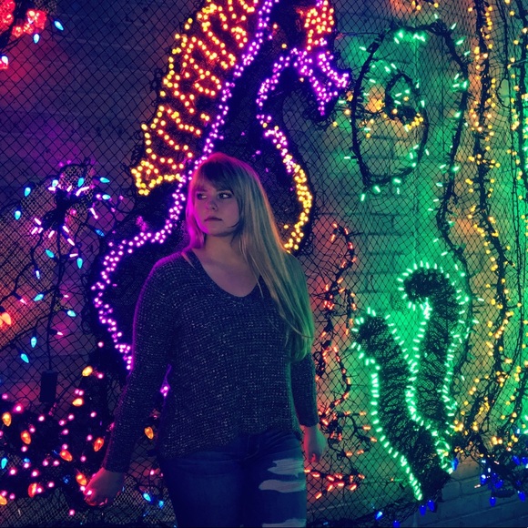 Meet your Posher, Amanda - Picture 4 of 4